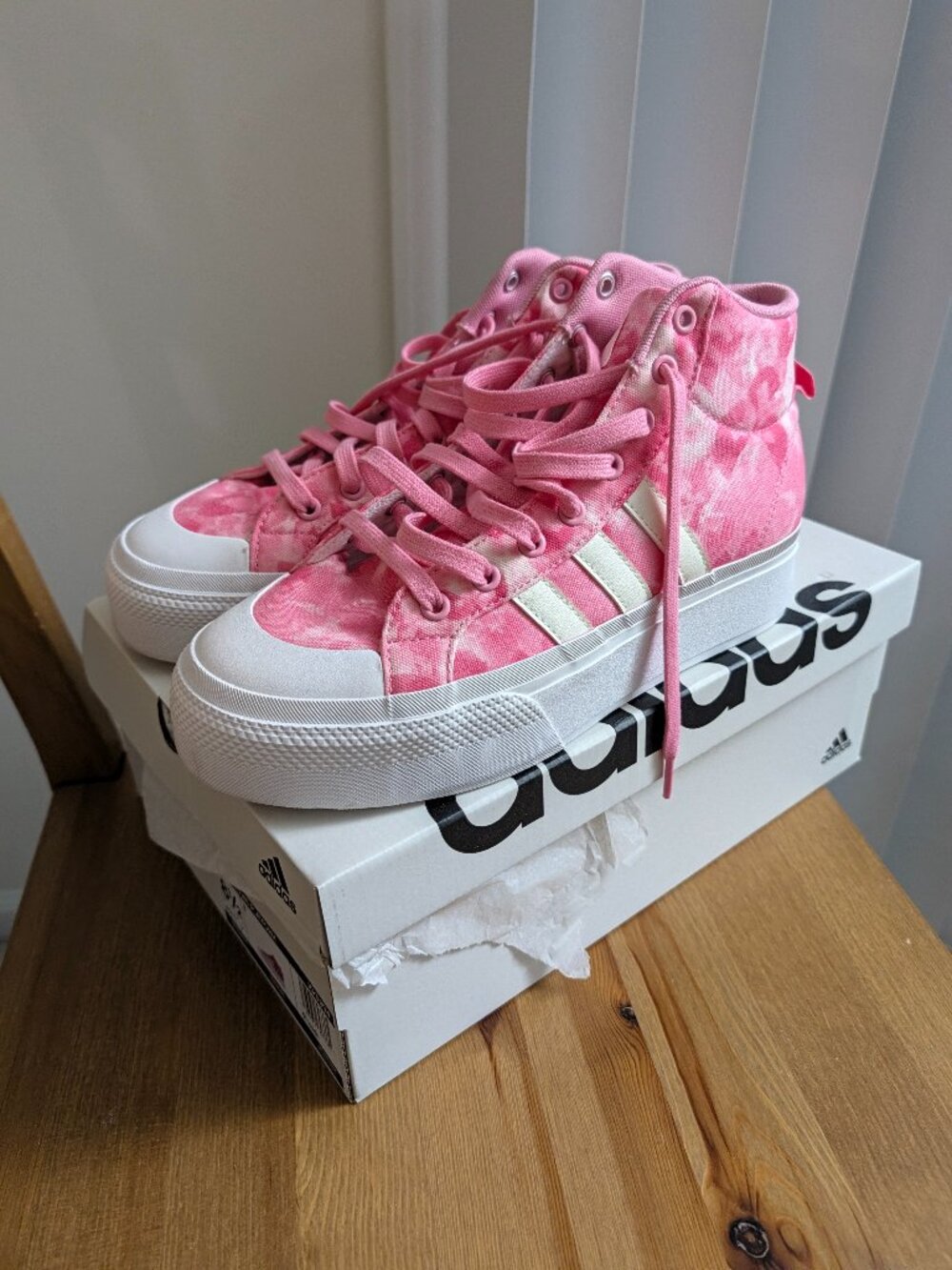 adidas Bravada 2.0 Platform Mid Pulse Magenta Off White Cloud White